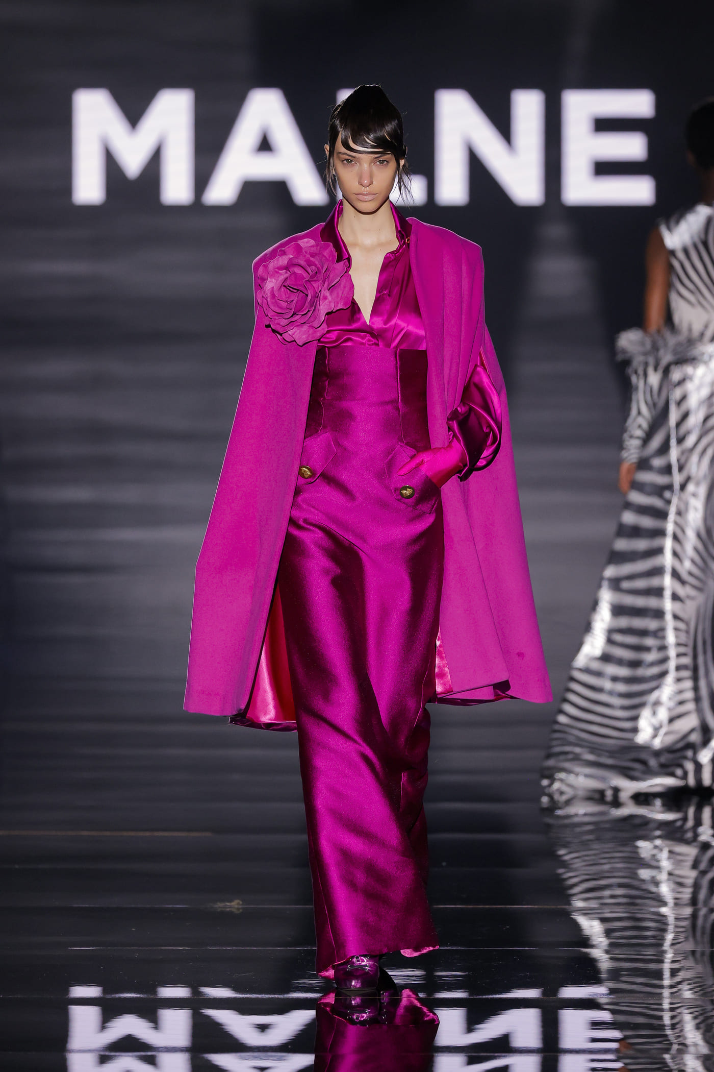 fusia-coloured catwalk model
